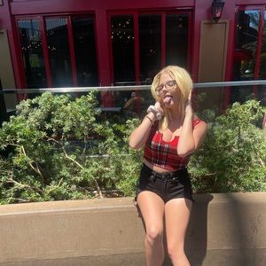 Meet your Posher, Ashlynn